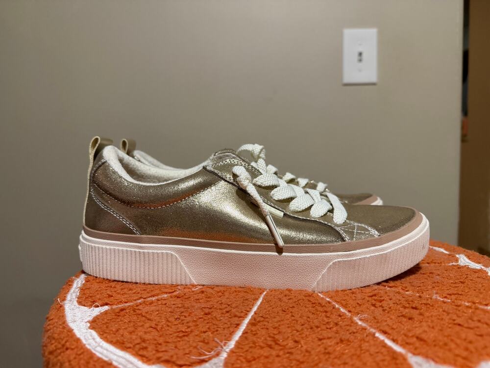 Excellent REEF Lay Day Dawn Sneakers - Champagne Suede US 9.5/40.5